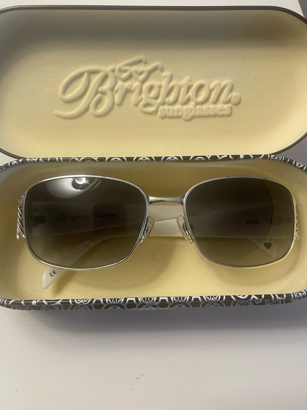Brighton Kiss Sunglasses  White with Crystals in Metal  Case   New No Tags